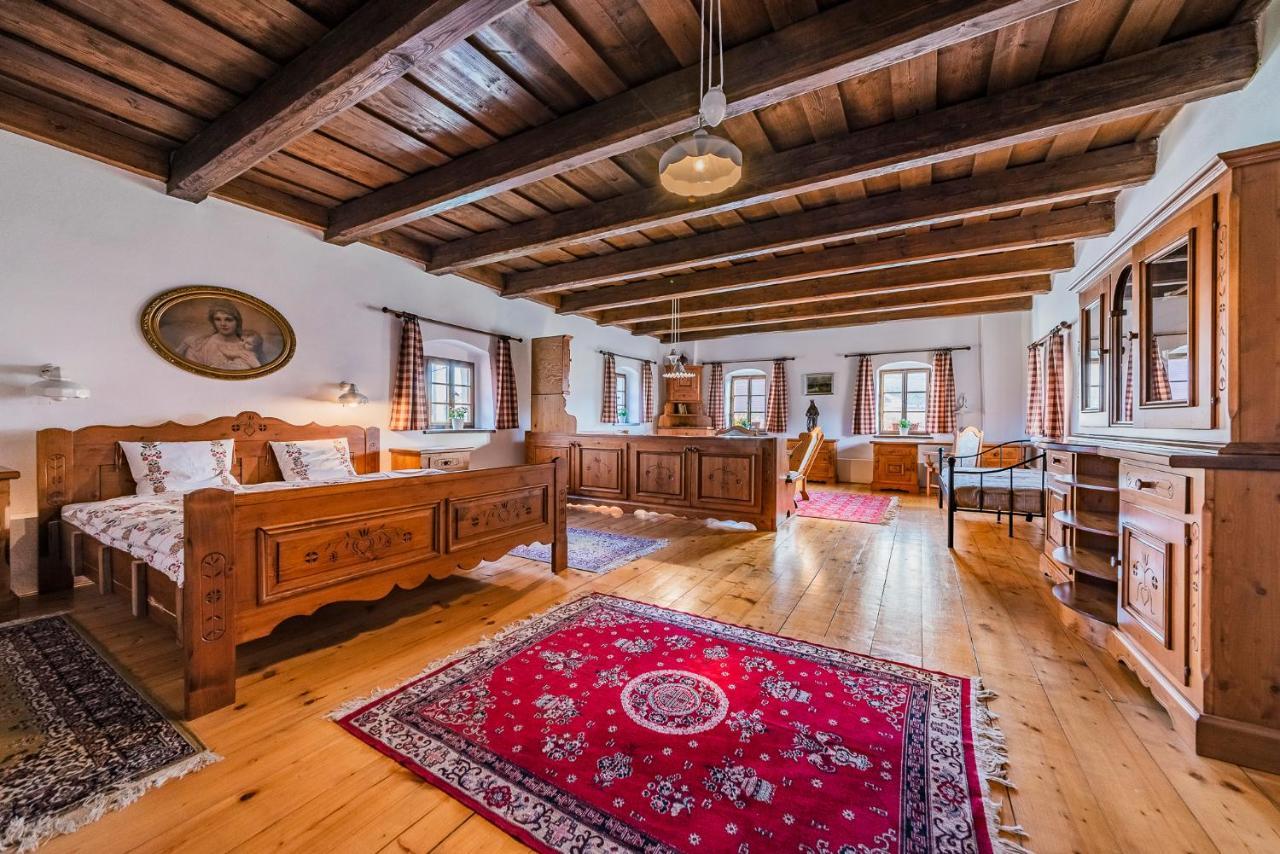 Hotel Habánský dům Dolni Vestonice Esterno foto
